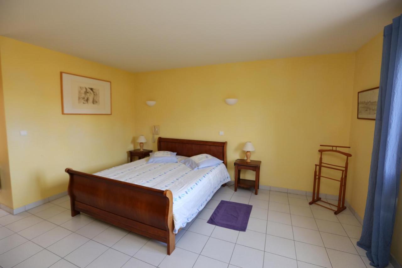 Hotel Le Relais Du Chateau Grignols  Exterior photo