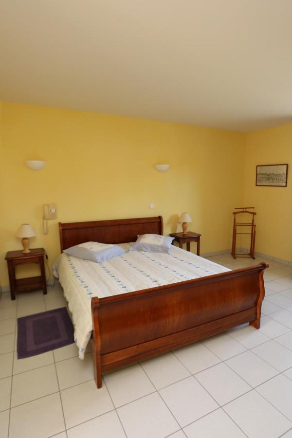 Hotel Le Relais Du Chateau Grignols  Exterior photo
