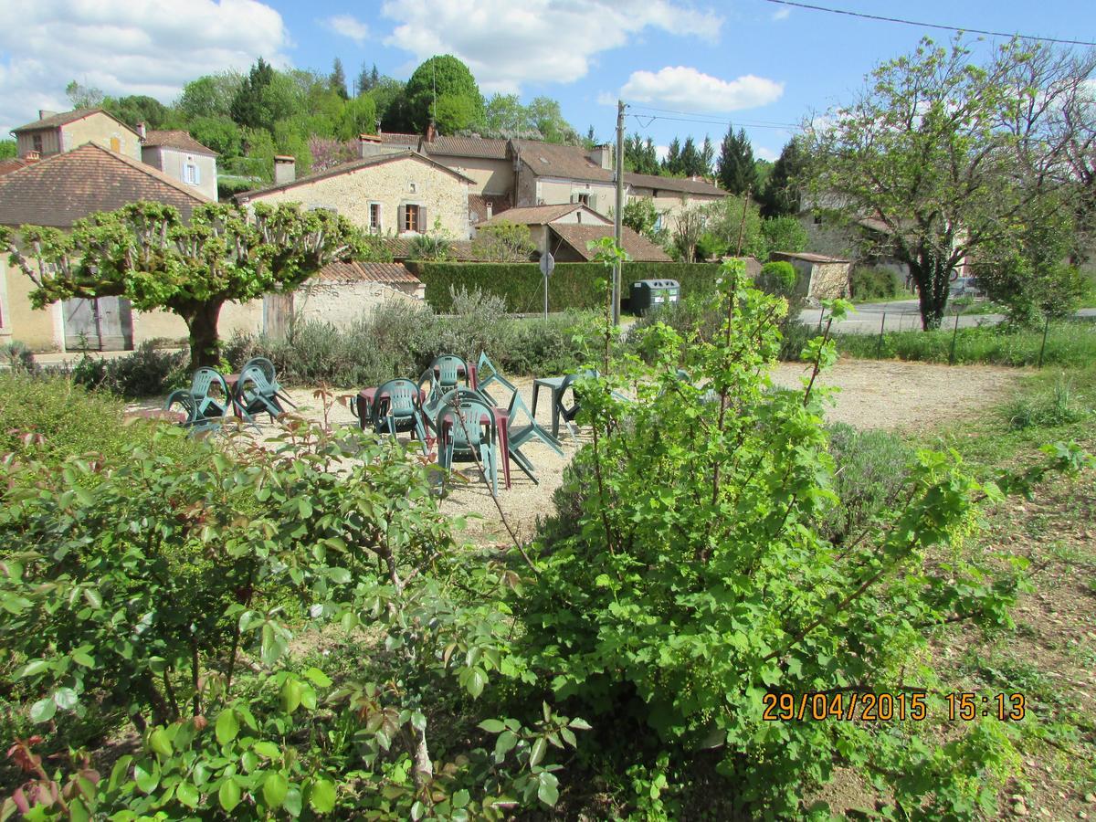 Hotel Le Relais Du Chateau Grignols  Exterior photo